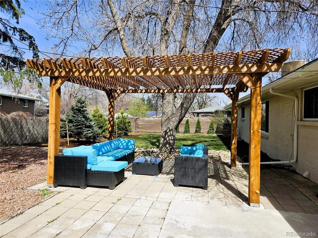 Photo of 3281 Vivian Dr