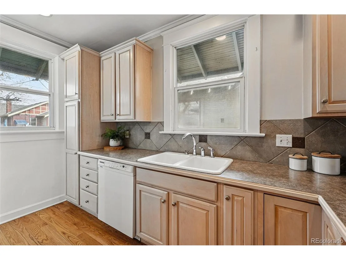 Photo of 618 Adams St