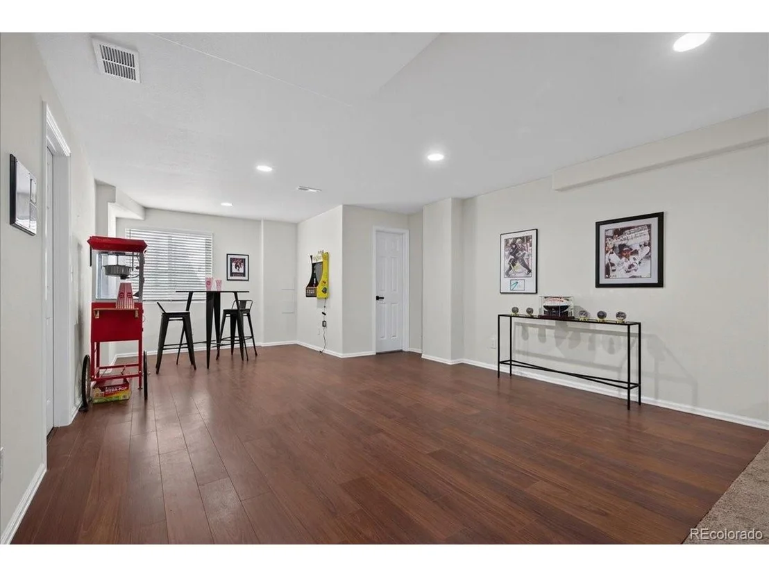 Photo of 6058 Rogers Cir