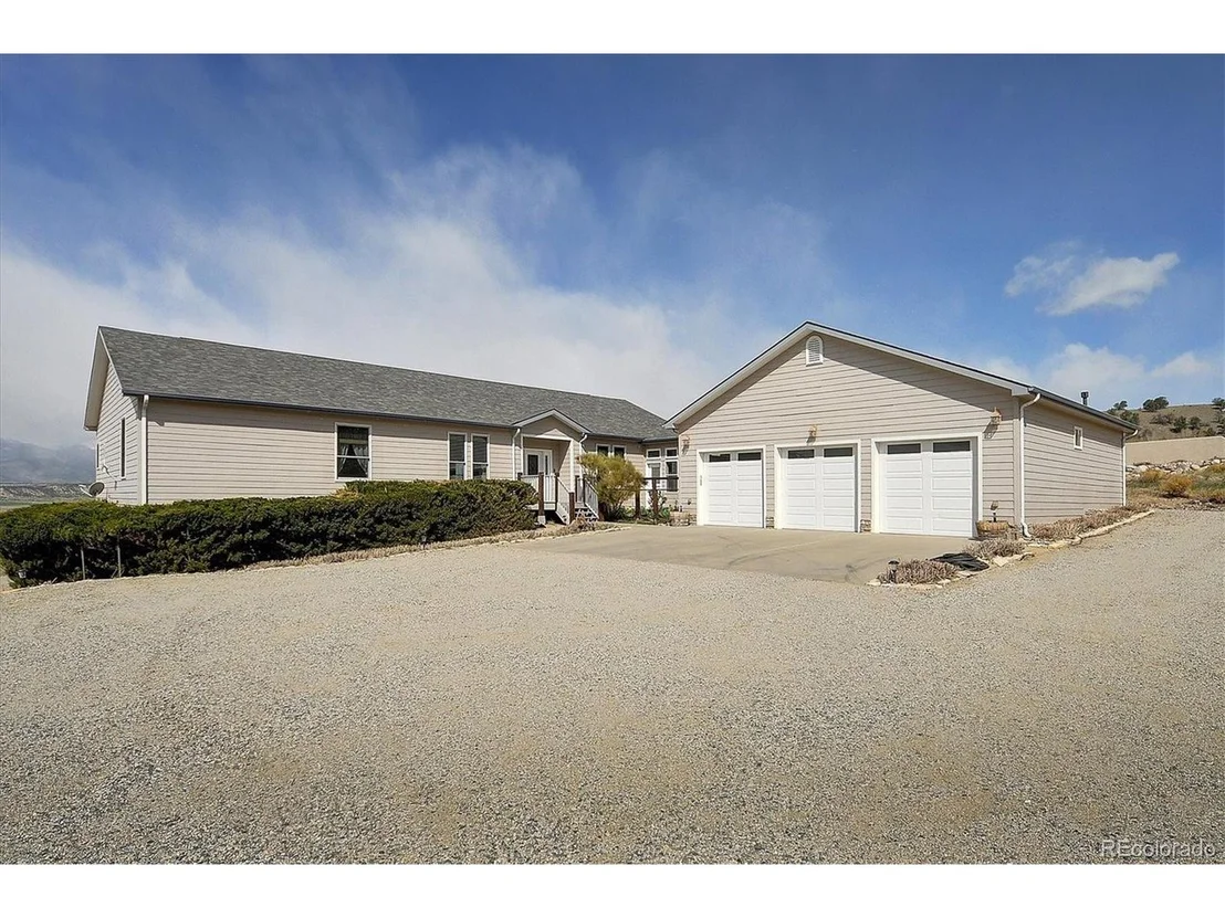 Photo of 10305 W Cherokee Dr