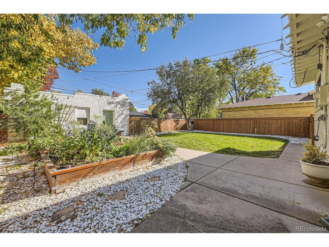 Photo of 4212 Lowell Blvd