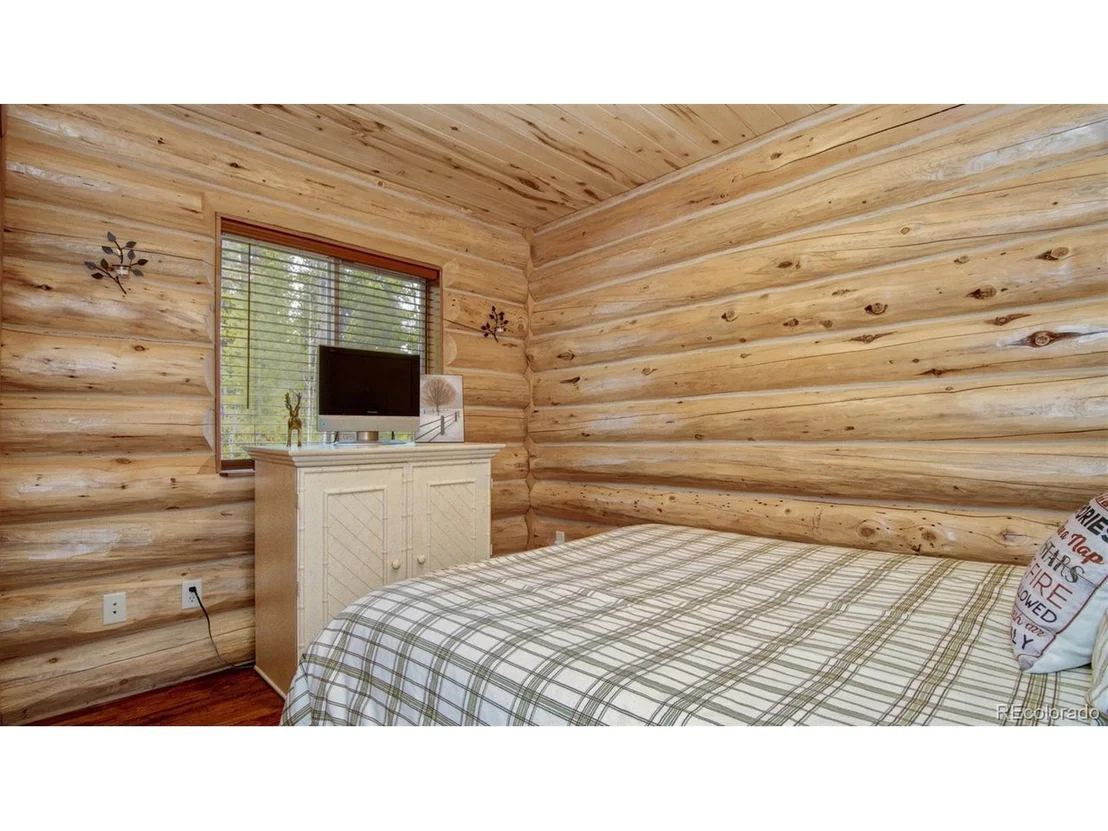 Photo of 885 Circle 73