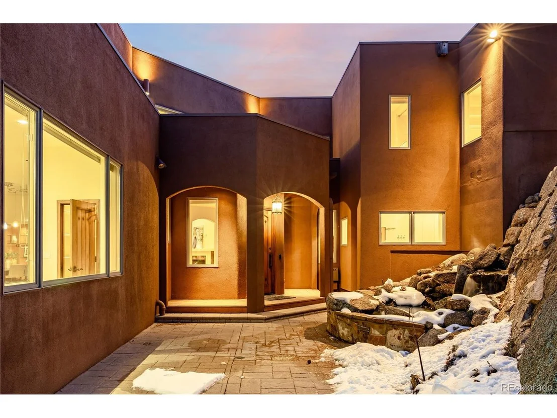 Photo of 1077 Carriage Hills Dr