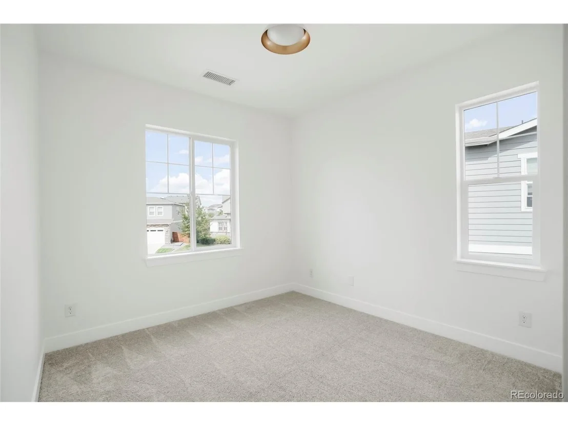 Photo of 13342 Newport Cir
