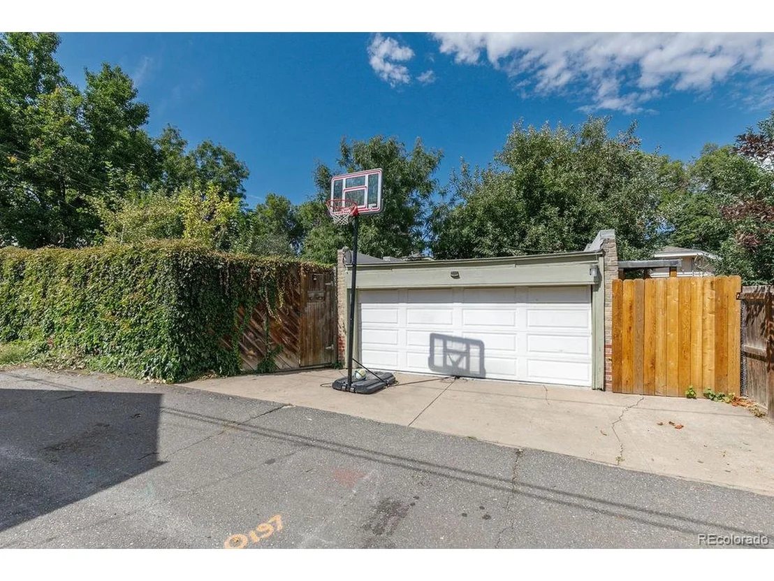 Photo of 3036 W 40th Ave
