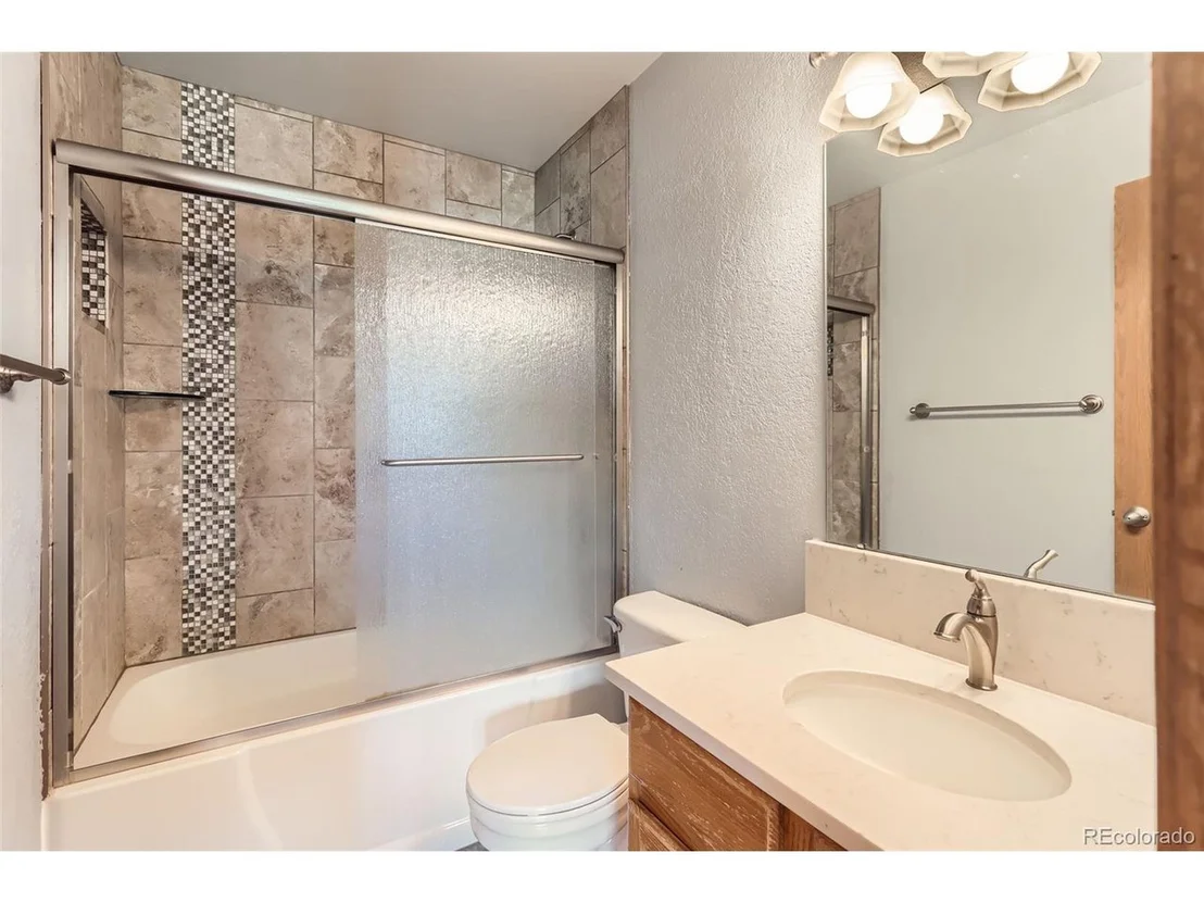 Photo of 2221 Nicholas Dr