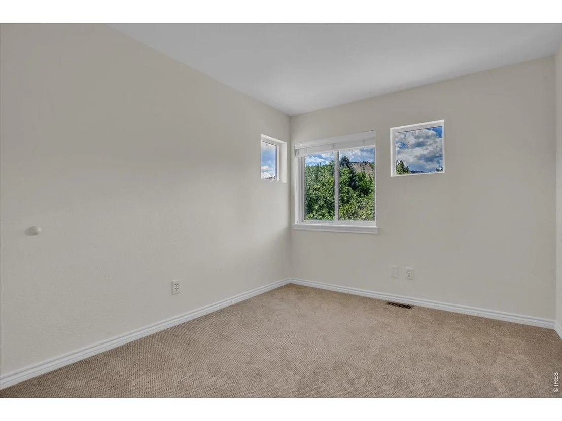 Photo of 4874 Dakota Blvd