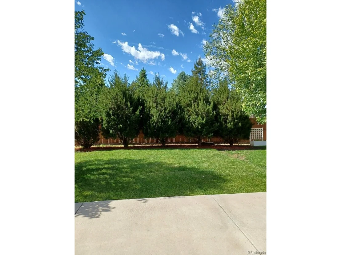 Photo of 8080 Raspberry Dr
