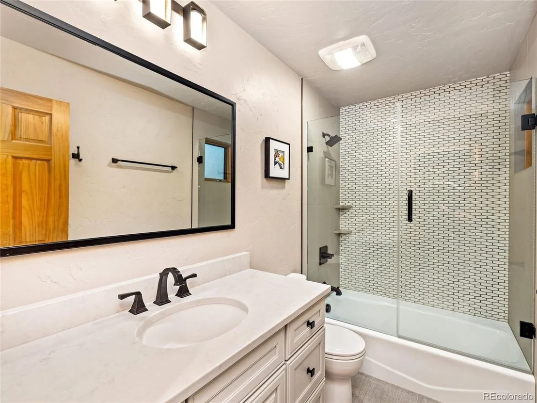 Photo of 1793 Falcon Dr