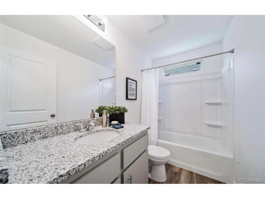 Photo of 46542 Avery Ln
