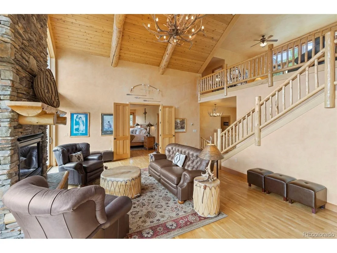 Photo of 273 Ensign Dr