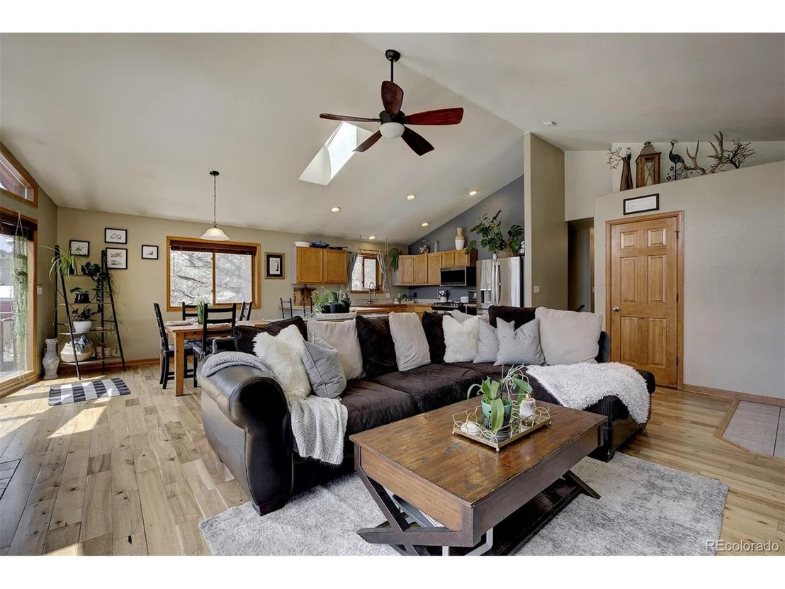 Photo of 454 Conifer Dr