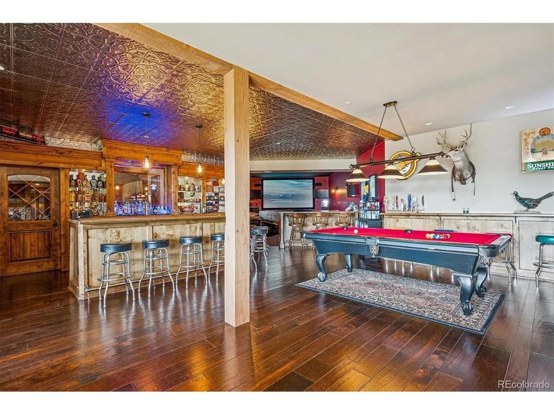 Photo of 477 W Meadow Rd