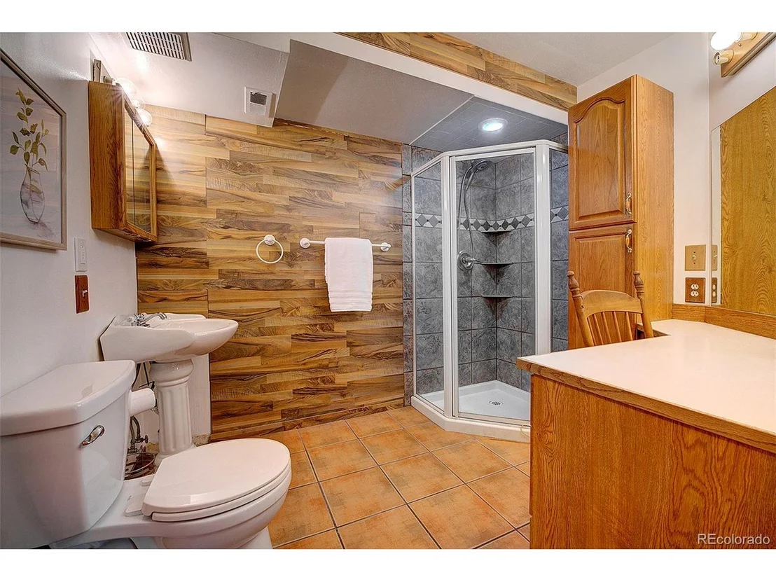 Photo of 32 Aspen Dr
