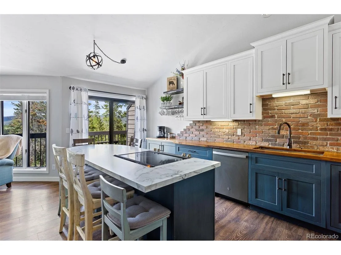 Photo of Unit 3 at 100 Bryant Blvd