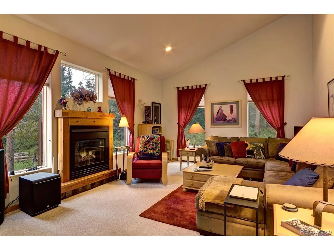Photo of 212 Fairview Blvd
