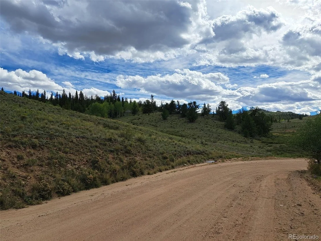 Photo of 736 Stagestop Rd