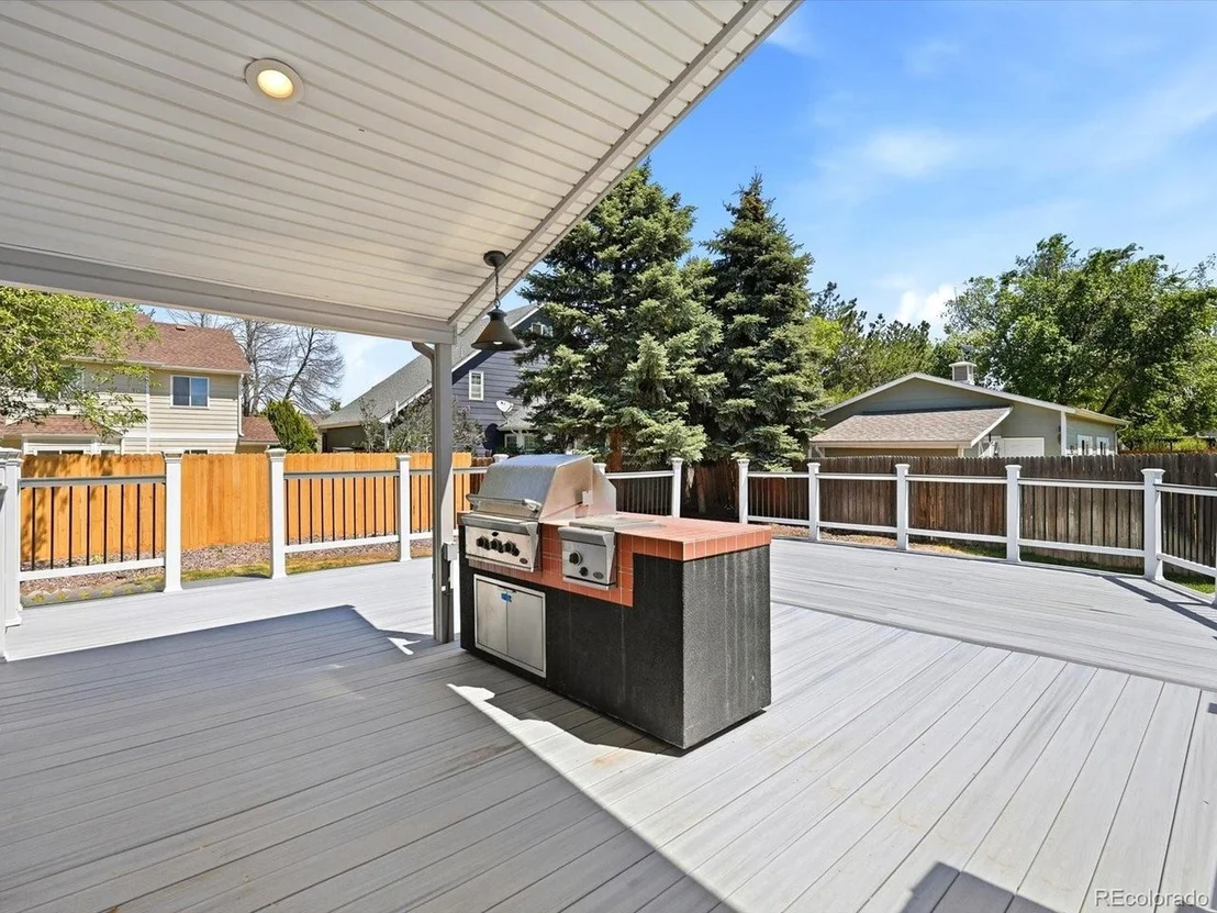 Photo of 6691 Deframe Ct