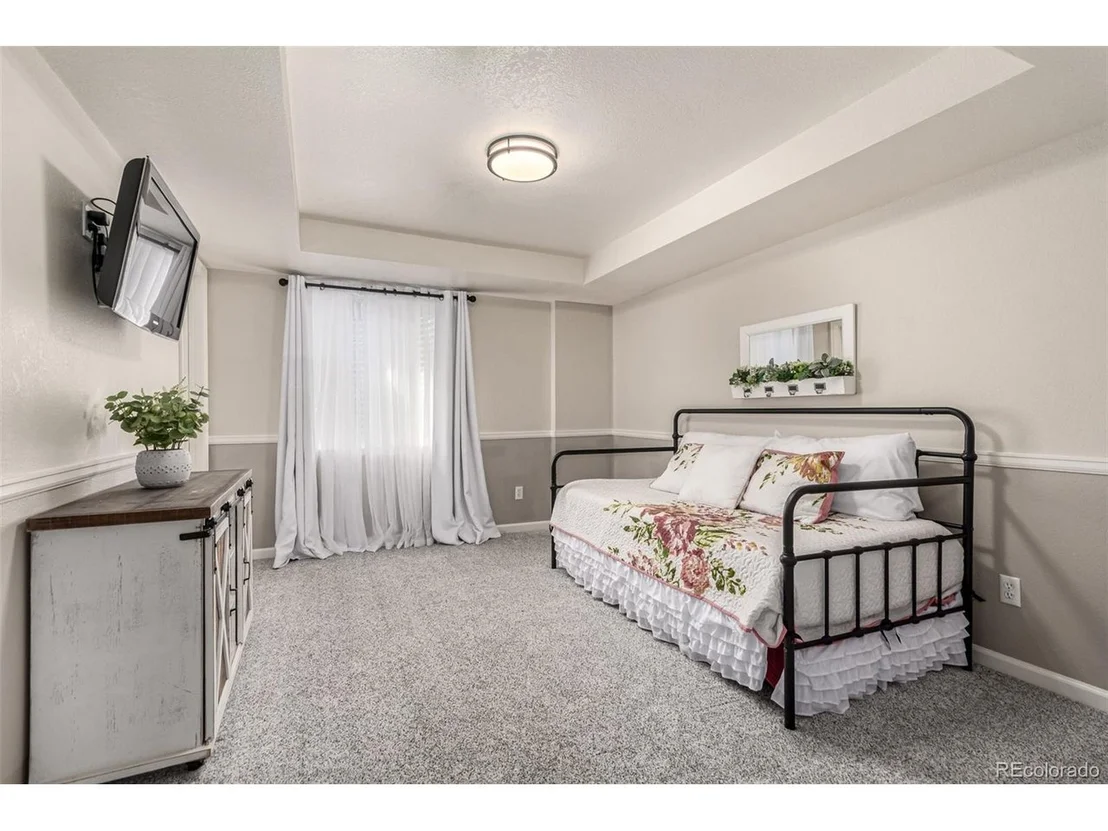 Photo of 392 Driftwood Cir