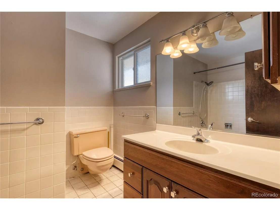 Photo of 2750 Heather Rd