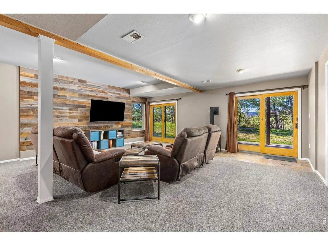 Photo of 428 Aspen Ln