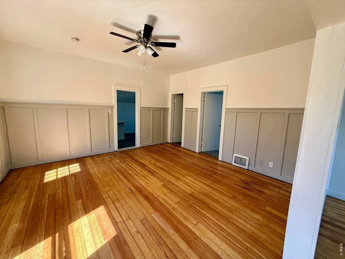 Photo of 425 Dillingham Ave