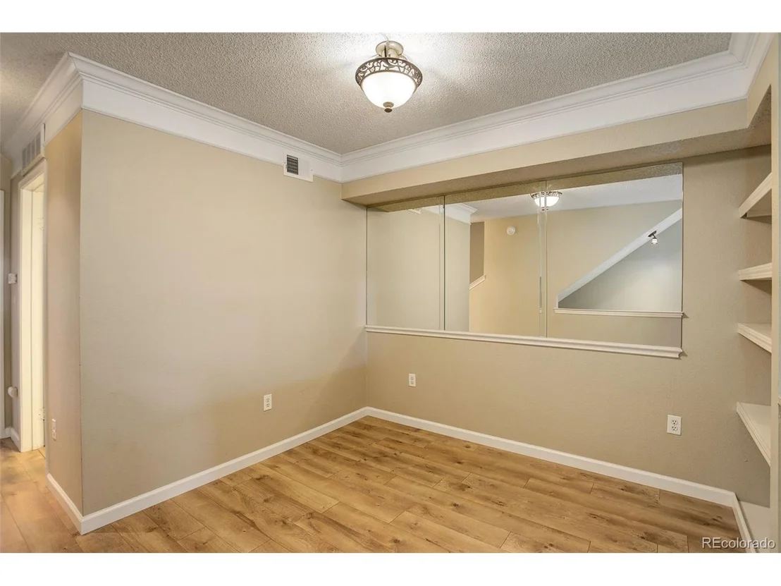 Photo of 2182 Eagle Ave