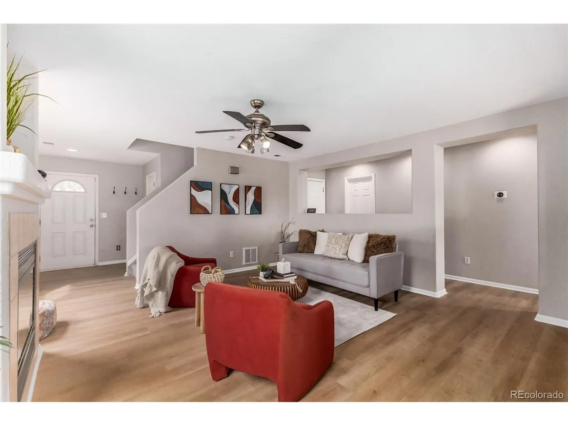 Photo of 452 E 78th Dr
