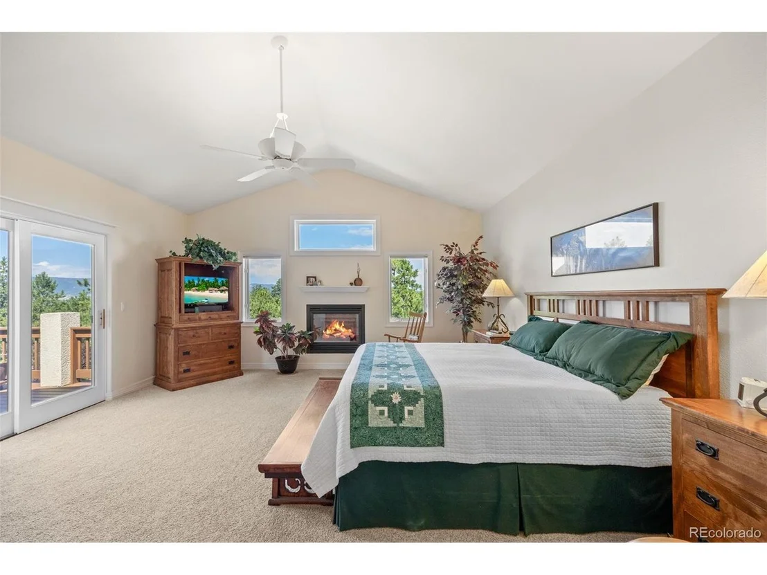 Photo of 17551 Colonial Park Dr