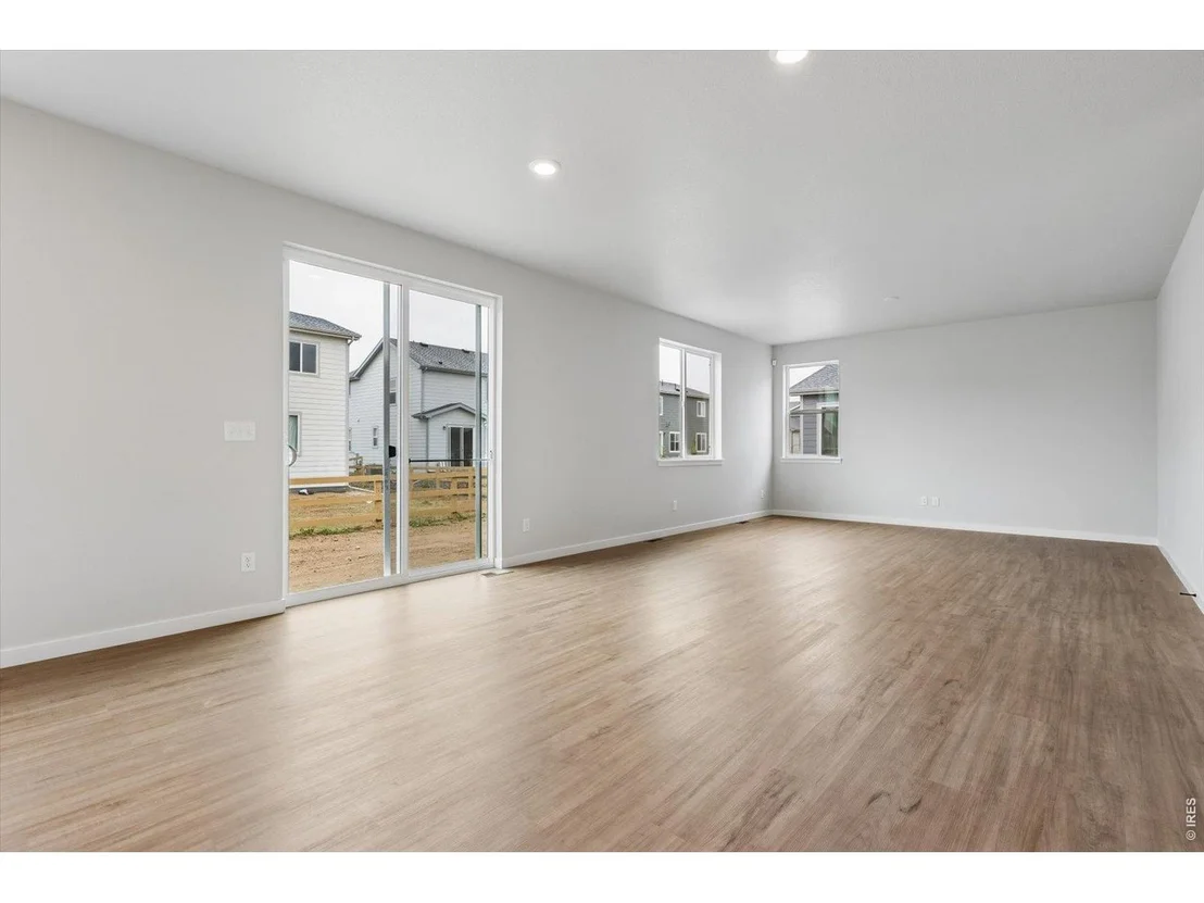 Photo of 807 Kettlepond Way