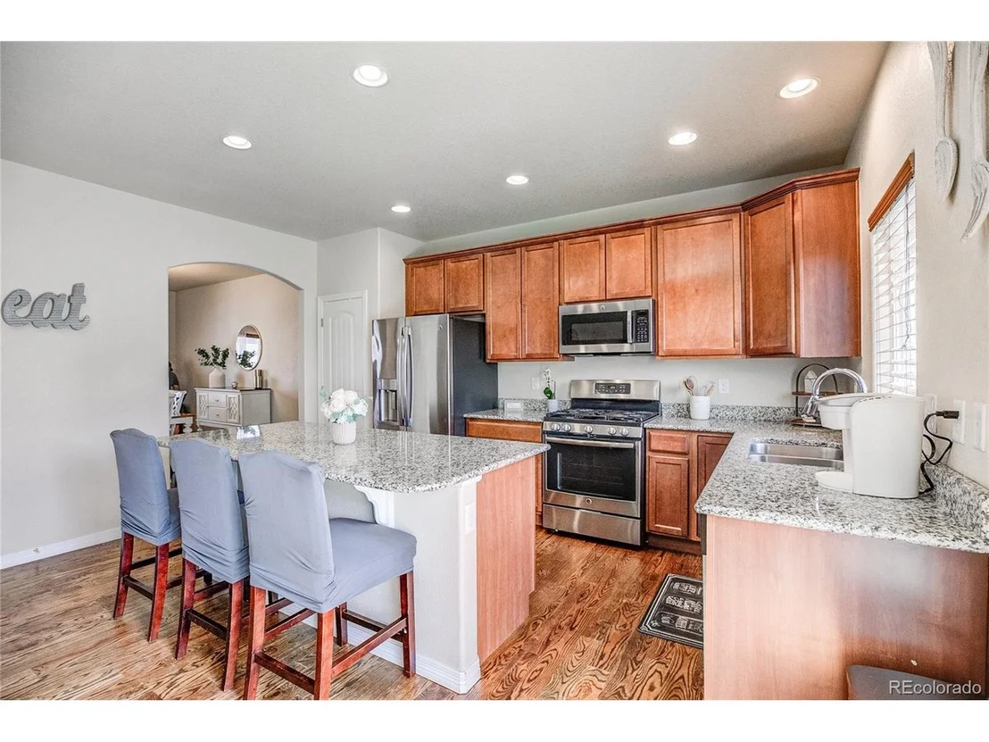 Photo of 669 N 16th Way