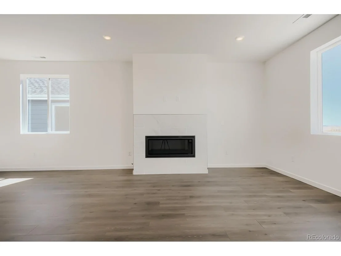 Photo of 46426 Heritage Ave