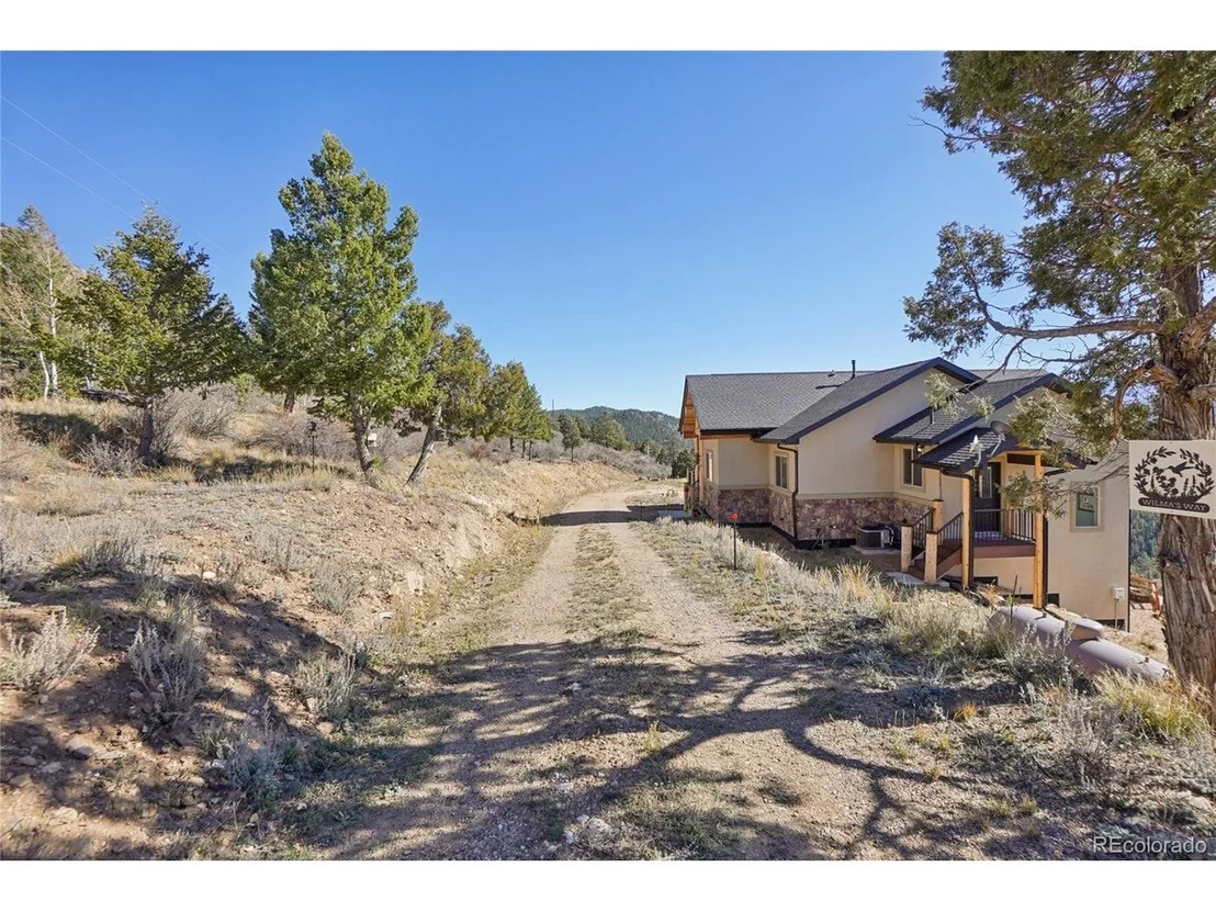 Photo of 884 Pine Hollow Road