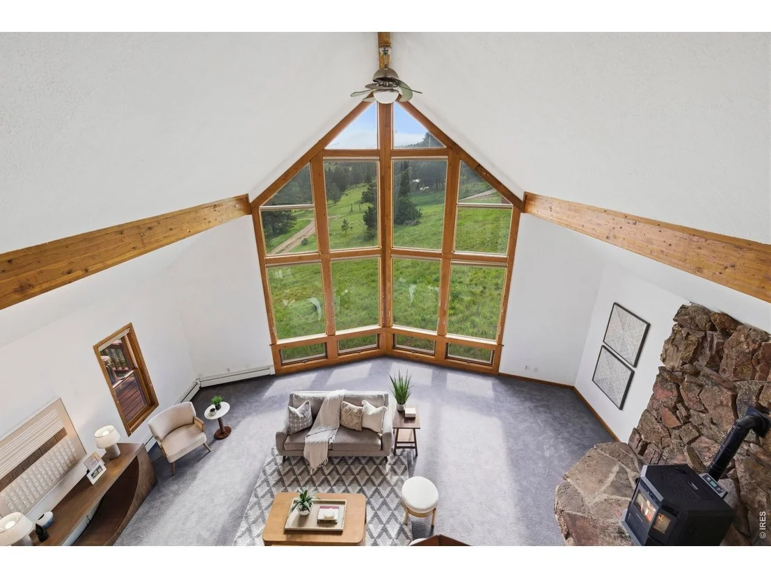 Photo of 8238 Sugarloaf Rd