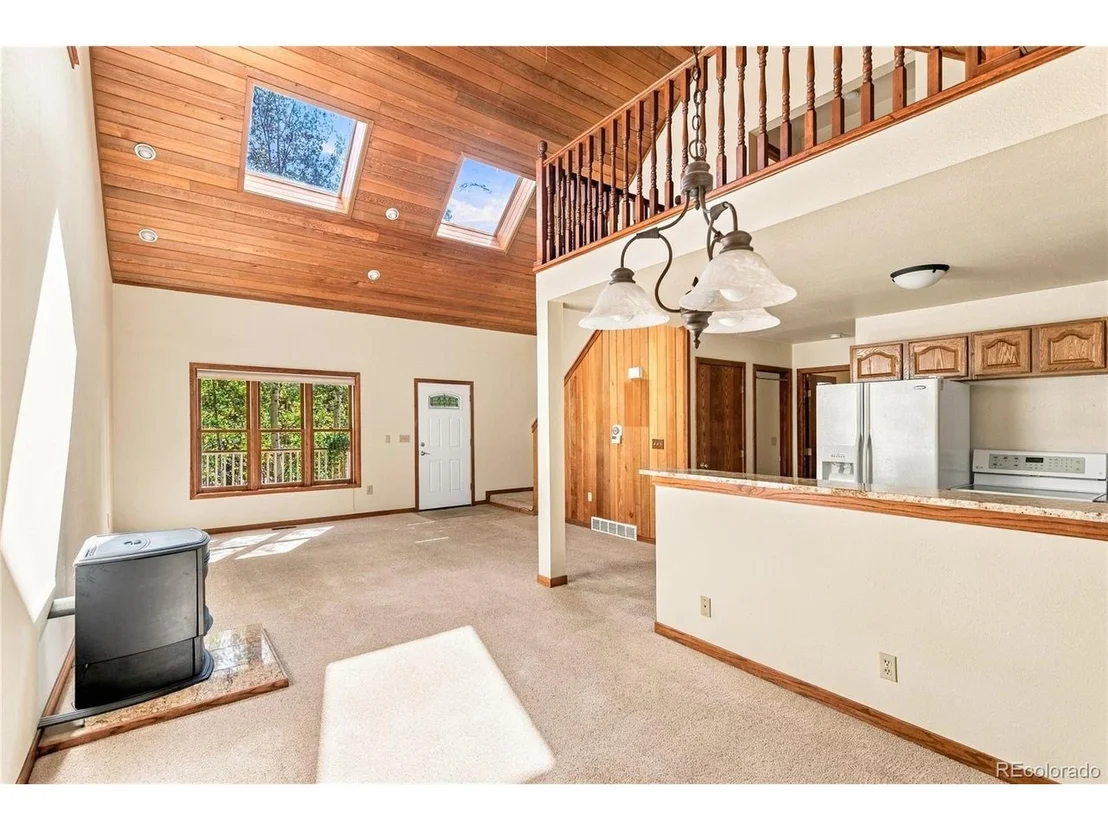Photo of 211 Cedar Way