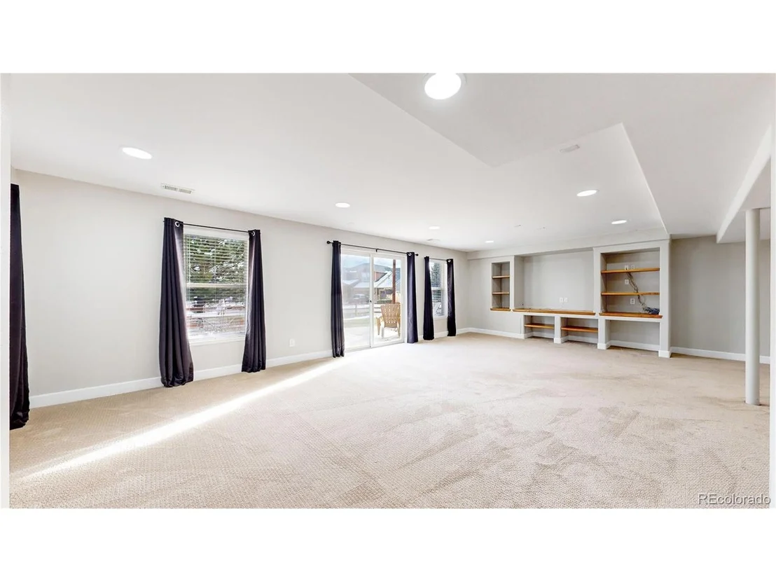 Photo of 15548 W 75th Pl