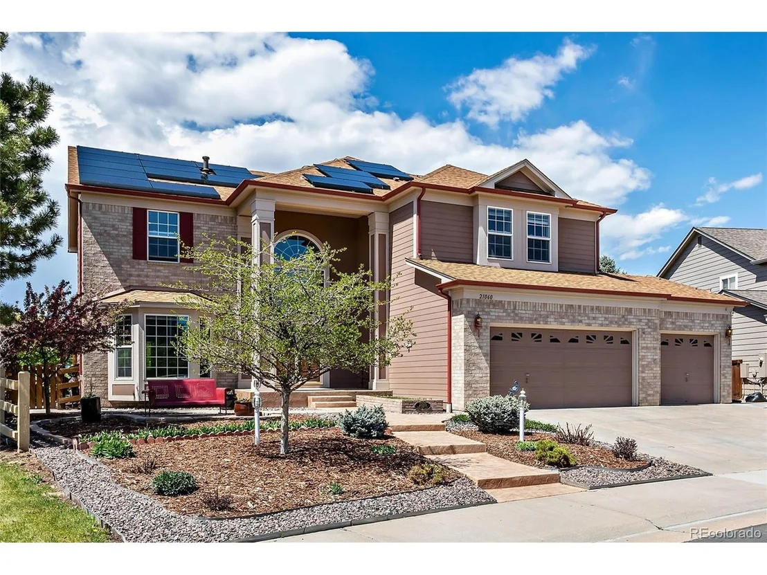 Photo of 21060 Saddleback Cir