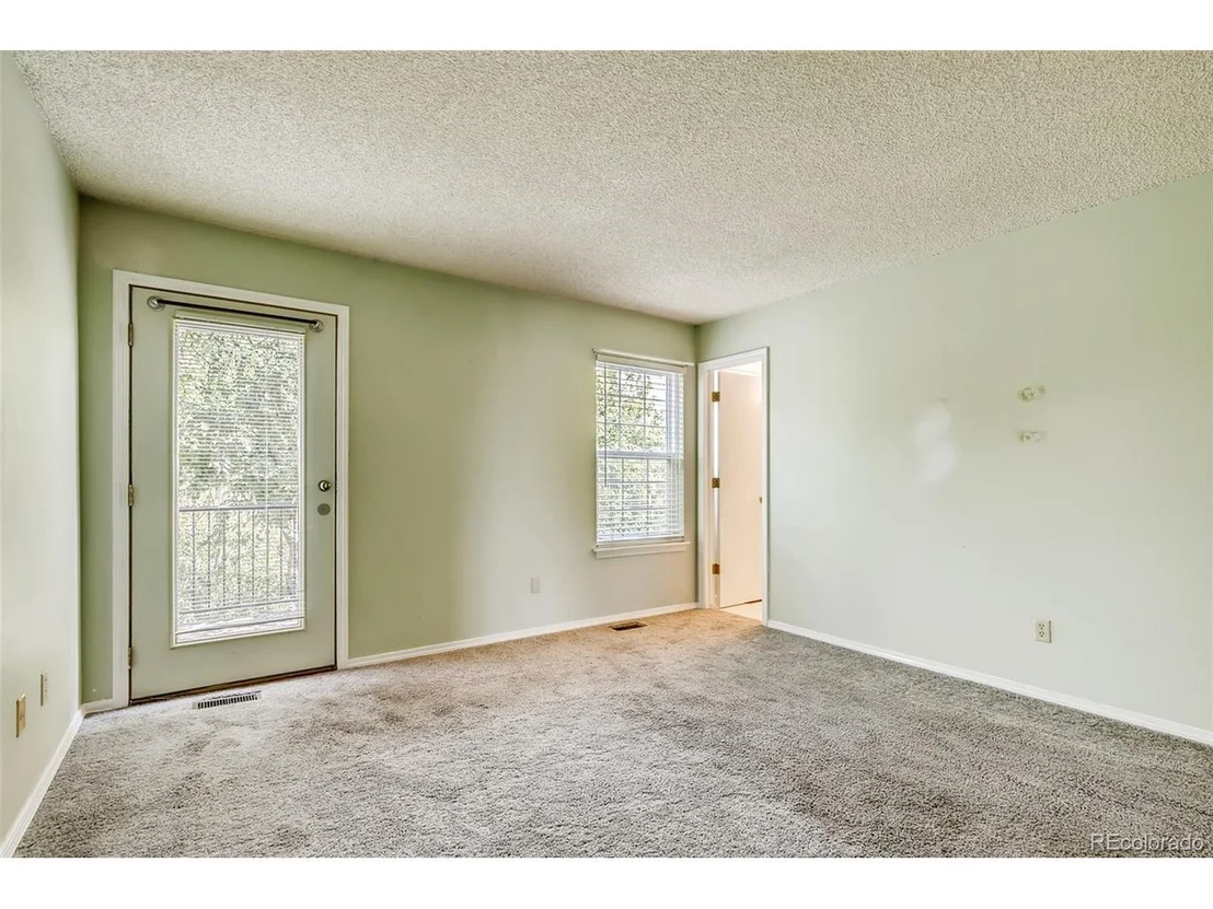 Photo of 642 Howe Cir