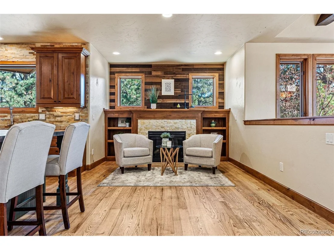 Photo of 2392 Saddleback Dr