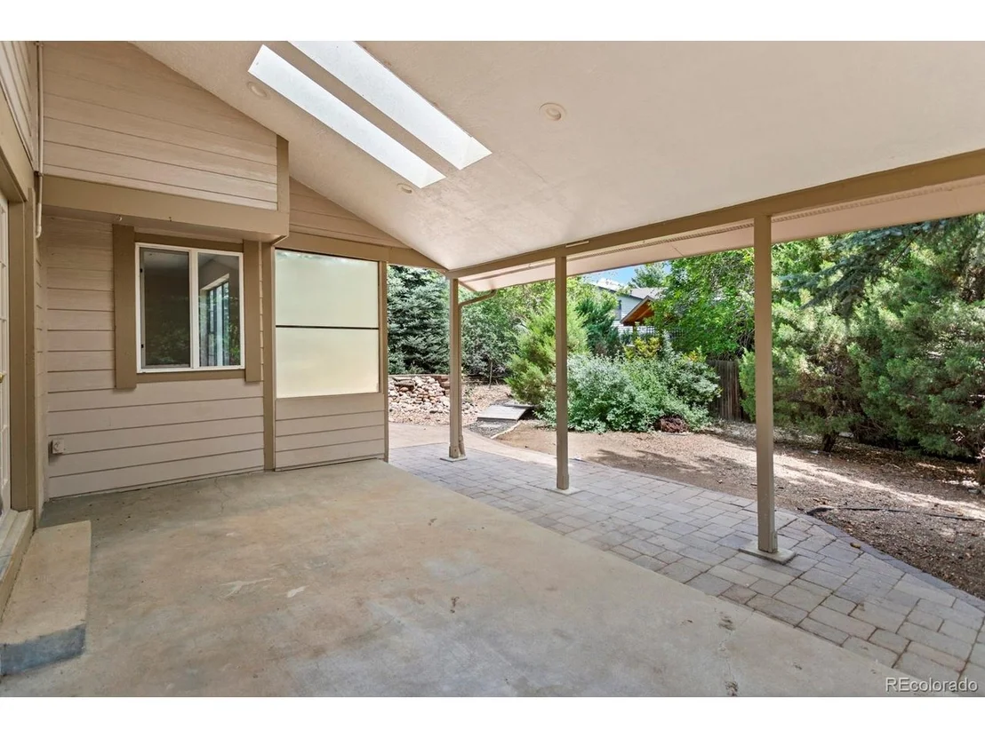 Photo of 8160 Flower Cir