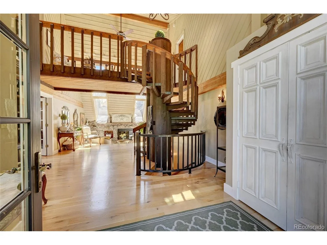 Photo of 5849 High Dr