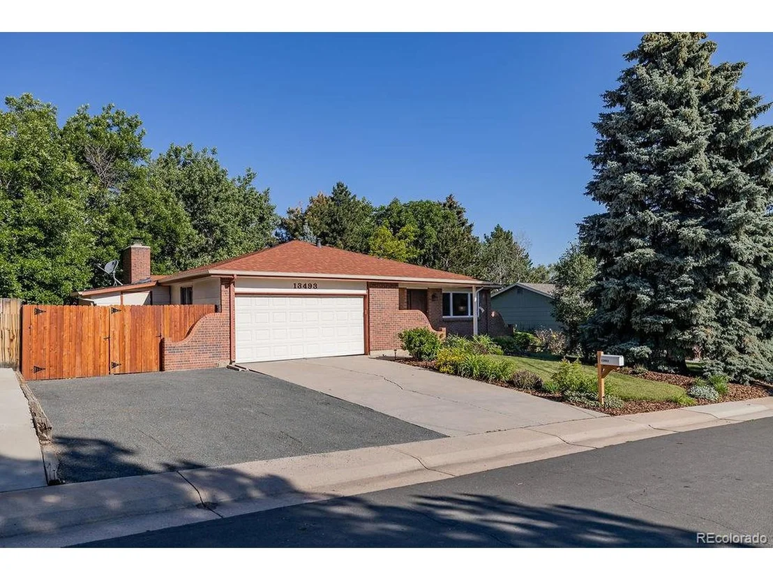 Photo of 13493 Omega Cir