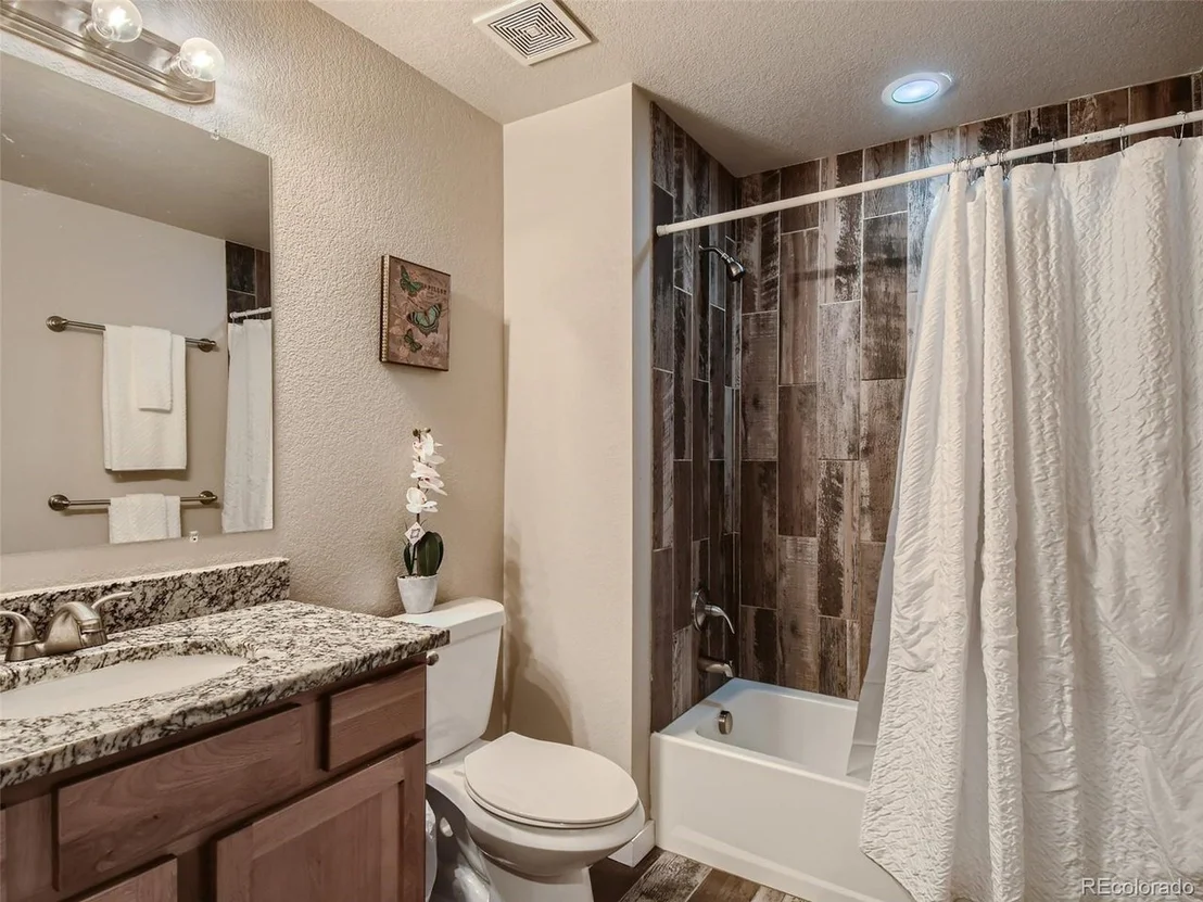 Photo of 416 Clover Ct