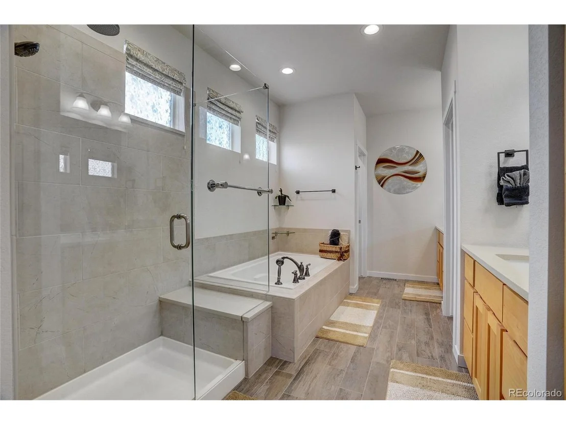Photo of 305 Foxtail Dr