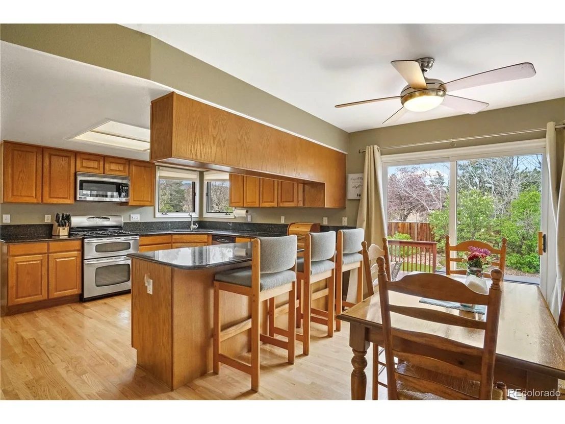 Photo of 2303 Vineyard Pl