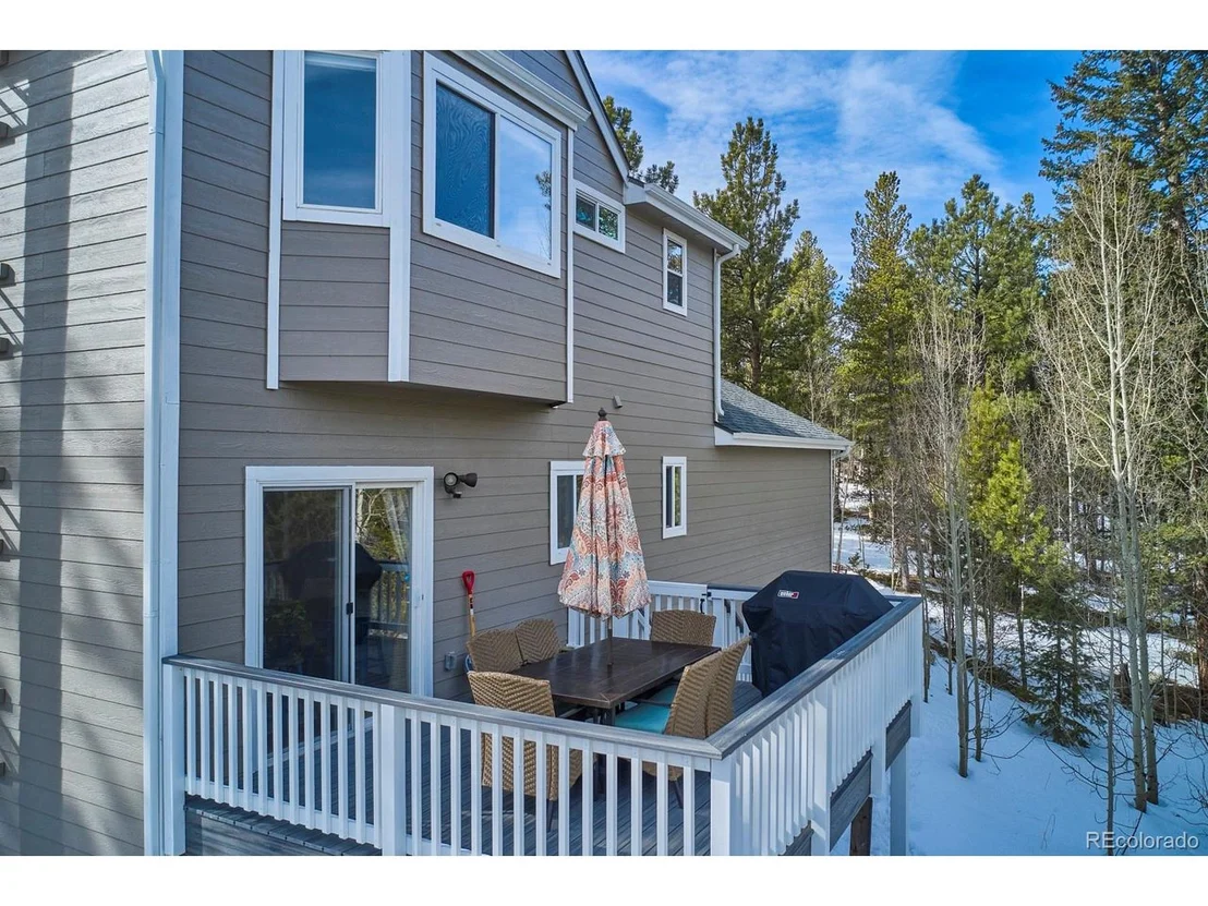 Photo of 459 Aspen Ln