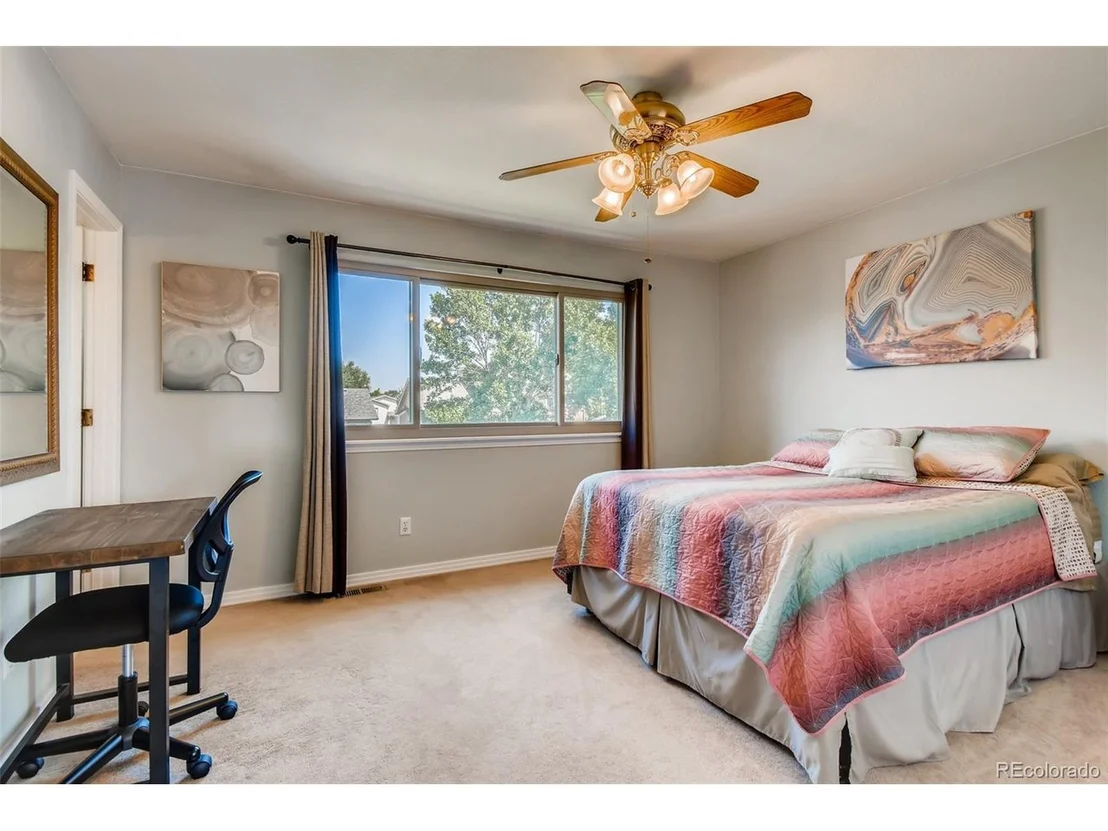 Photo of 525 Hawthorn Cir