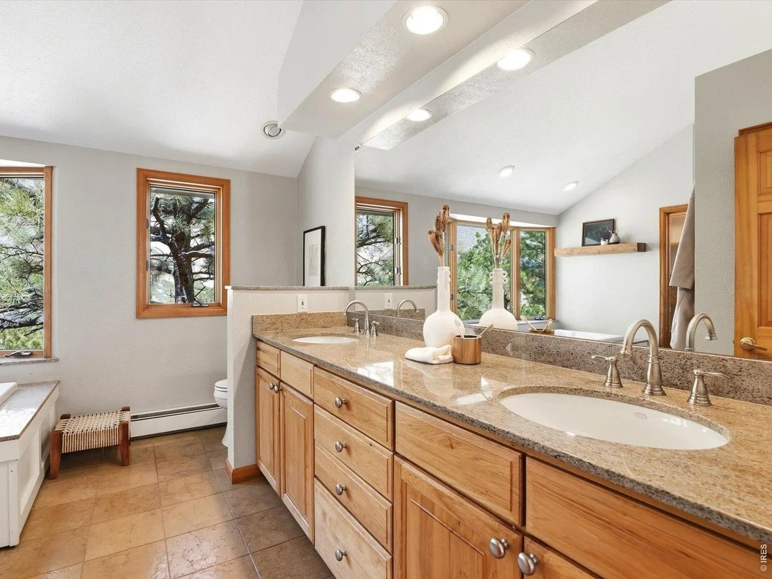 Photo of 36 Ridge Dr