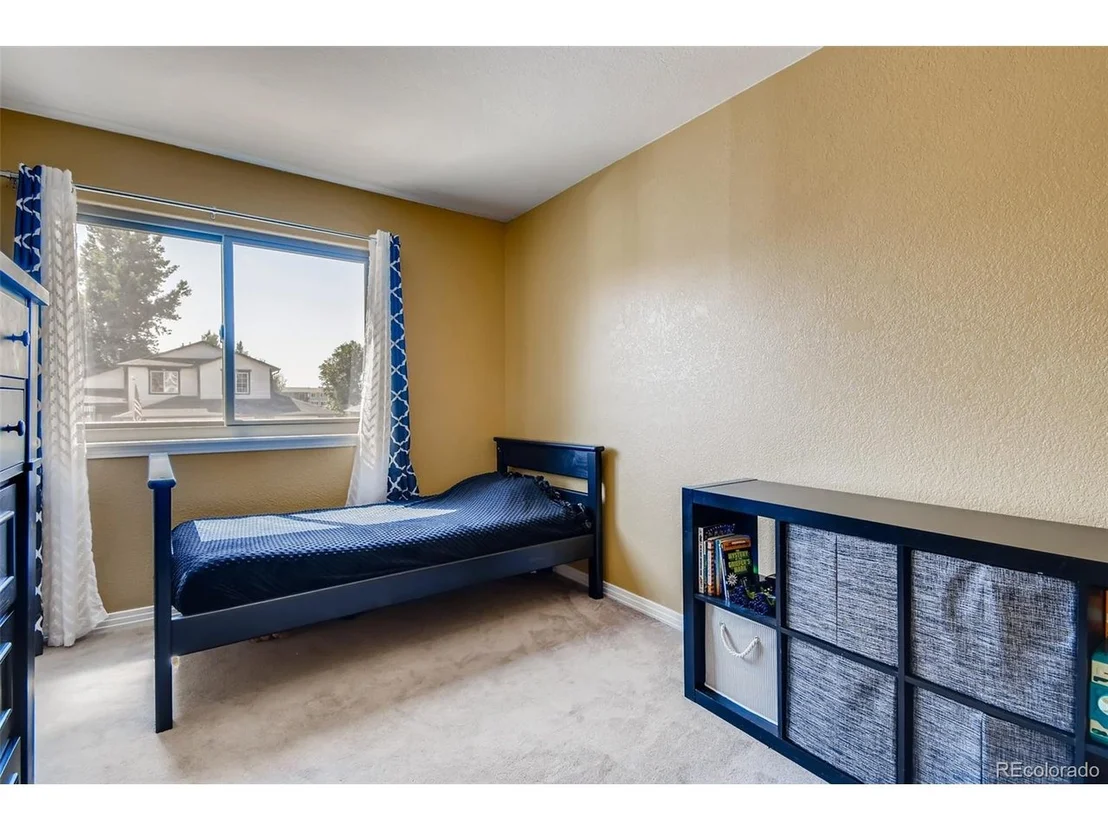 Photo of 525 Hawthorn Cir