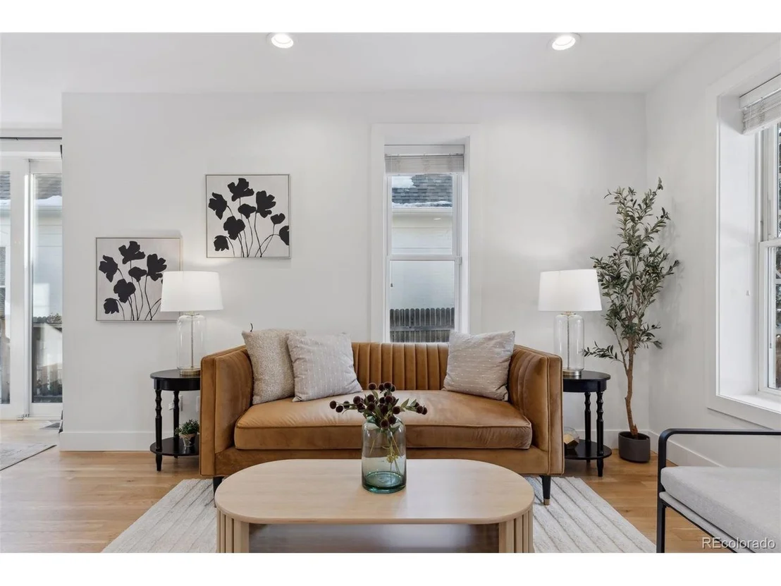 Photo of 3824 Lowell Blvd